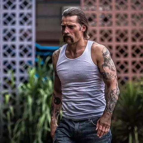 酒吧犯罪趋势上升,监管漏洞与管理不善需引起重视,加强措施维护社会安全稳定。